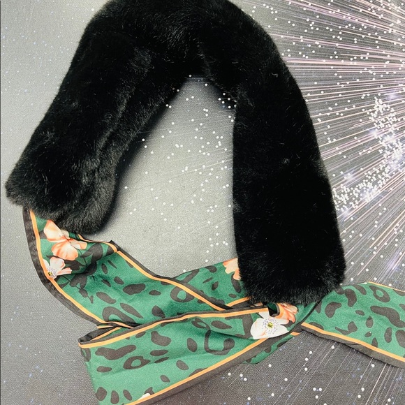 Vintage Style Faux Fur Scarf - Picture 5 of 10